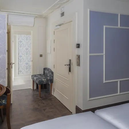 Luze Boutique Szálloda 2*