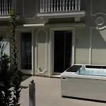 Отель Luze Boutique