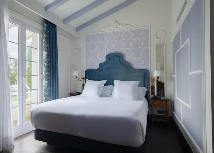 מלון Luze Boutique